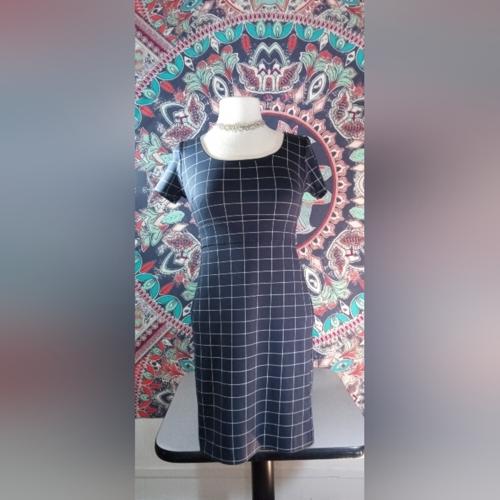 Ann Taylor Short Sleeve Stretch Knit grey Pencil Dress